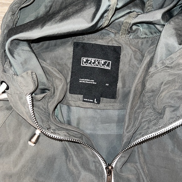Ezekiel lightweight anorak. Size L. EUC - Picture 3 of 4